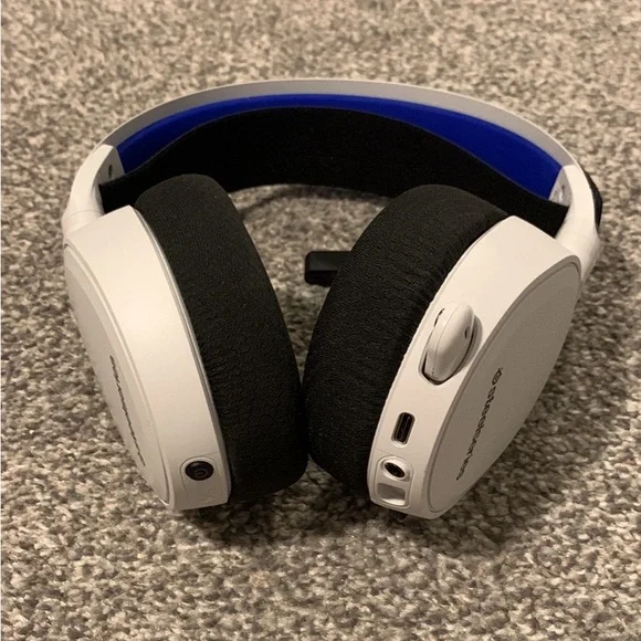 Steelseries ps5 headset - Picture 2 of 2